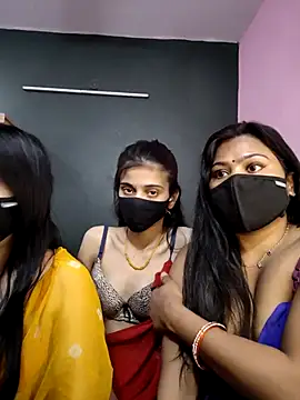 cutee  crazy online show from 04-08-26, 01:44