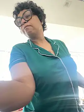 MSweetLindaParks online show from 03-28-26, 02:05