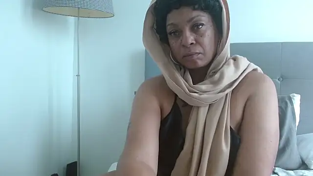 MSweetLindaParks online show from 04-05-26, 04:59