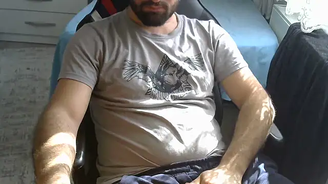 Snapshot of crazybaby5461 chatting on 02-14-26, 11:07 crazybaby5461 online show from 02-14-26, 11:07