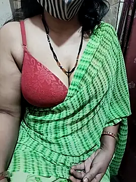 Snapshot of sangeetha4bide chatting on 02-26-26, 05:39 sangeetha4bide online show from 02-26-26, 05:39
