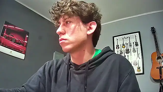 Snapshot of saint_not chatting on 10-31-25, 04:46 saint not online show from 10-31-25, 04:46