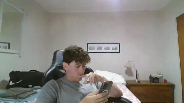 Snapshot of saint_not chatting on 12-01-25, 10:37 saint not online show from 12-01-25, 10:37