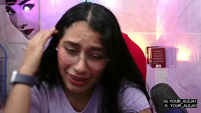 Snapshot of LauraRuiz1 chatting on 05-15-26, 10:50 LauraRuiz1 online show from 05-15-26, 10:50