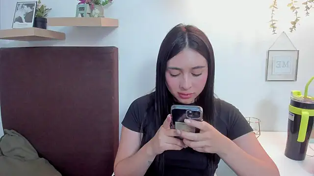 isabella jade online show from 01-30-25, 10:41