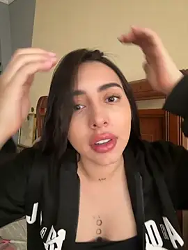 isabella jade online show from 10-04-25, 02:04