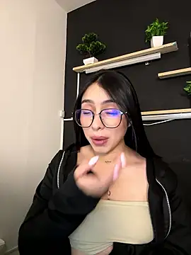 Snapshot of isabella_jade chatting on 01-08-26, 11:07 isabella jade online show from 01-08-26, 11:07