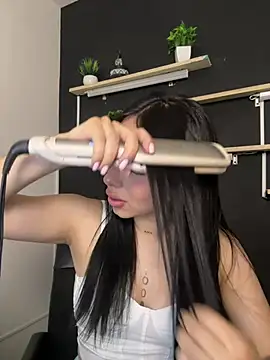 Snapshot of isabella_jade chatting on 01-16-26, 10:25 isabella jade online show from 01-16-26, 10:25