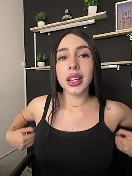 Snapshot of isabella_jade chatting on 02-06-26, 07:06 isabella jade online show from 02-06-26, 07:06