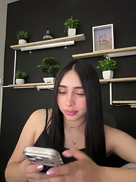 Snapshot of isabella_jade chatting on 02-25-26, 08:40 isabella jade online show from 02-25-26, 08:40