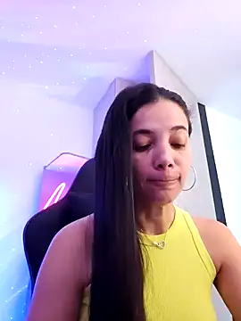 Snapshot of miaeyes chatting on 01-11-25, 01:22 miaeyes online show from 01-11-25, 01:22