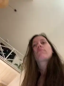 Snapshot of Nicole-Ray chatting on 03-01-26, 12:29 Nicole-Ray online show from 03-01-26, 12:29