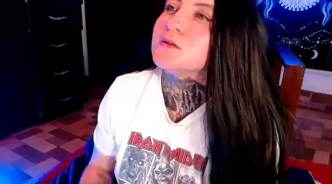 Snapshot of Marieblueeyes chatting on 02-02-25, 02:06 Marieblueeyes online show from 02-02-25, 02:06