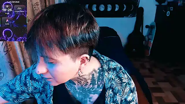 Snapshot of Marieblueeyes chatting on 10-24-25, 11:56 Marieblueeyes online show from 10-24-25, 11:56