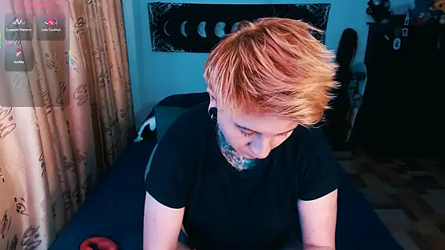 Snapshot of Marieblueeyes chatting on 11-05-25, 09:48 Marieblueeyes online show from 11-05-25, 09:48