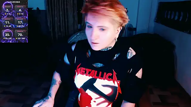 Snapshot of Marieblueeyes chatting on 11-14-25, 01:37 Marieblueeyes online show from 11-14-25, 01:37