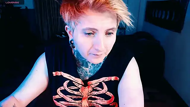 Snapshot of Marieblueeyes chatting on 11-16-25, 03:12 Marieblueeyes online show from 11-16-25, 03:12