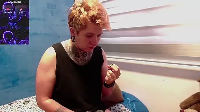 Snapshot of Marieblueeyes chatting on 12-05-25, 04:25 Marieblueeyes online show from 12-05-25, 04:25