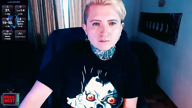 Snapshot of Marieblueeyes chatting on 12-13-25, 10:15 Marieblueeyes online show from 12-13-25, 10:15