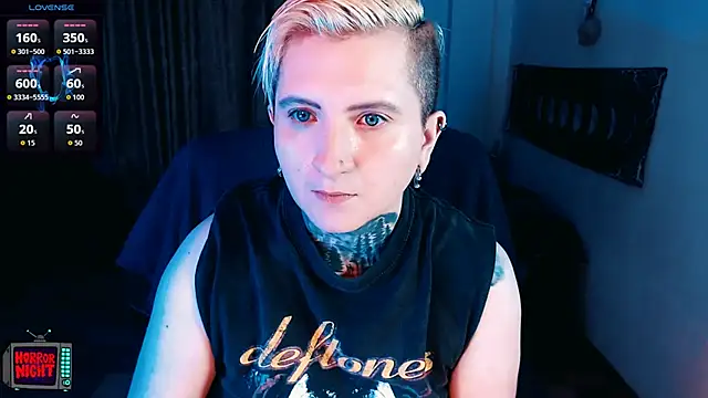 Snapshot of Marieblueeyes chatting on 12-18-25, 12:27 Marieblueeyes online show from 12-18-25, 12:27