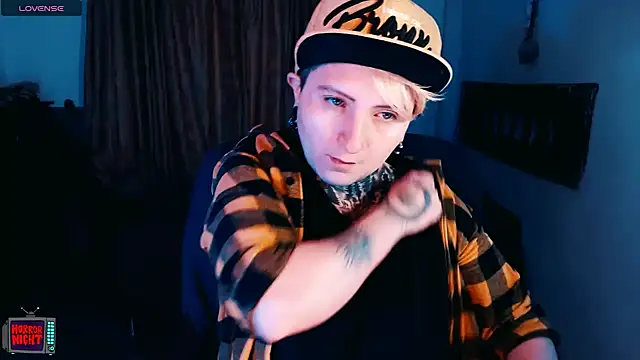 Marieblueeyes online show from 12-22-25, 09:34