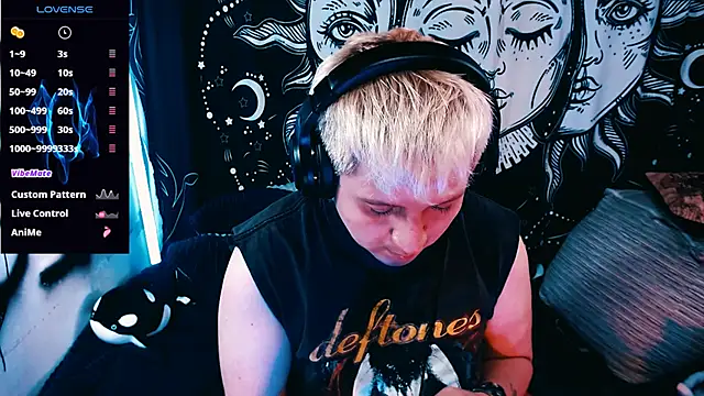 Marieblueeyes online show from 05-20-26, 11:27