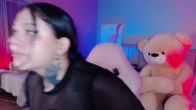 Snapshot of kim_blake chatting on 12-12-24, 12:12 kim blake online show from 12-12-24, 12:12