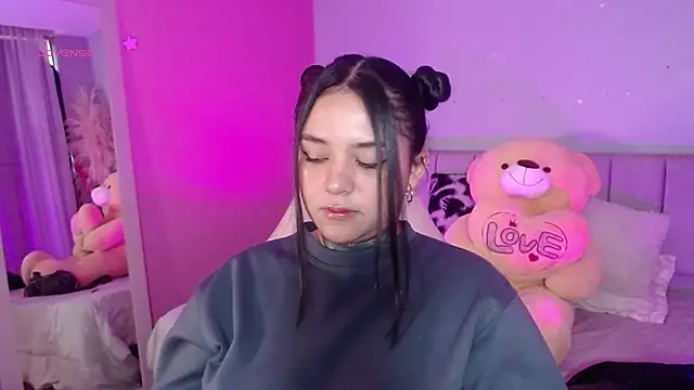 Snapshot of kim_blake chatting on 01-10-25, 05:13 kim blake online show from 01-10-25, 05:13