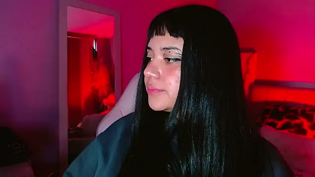 Snapshot of kim_blake chatting on 02-21-25, 12:50 kim blake online show from 02-21-25, 12:50