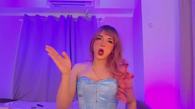 Snapshot of reginarose69 chatting on 01-13-26, 01:11 reginarose69 online show from 01-13-26, 01:11