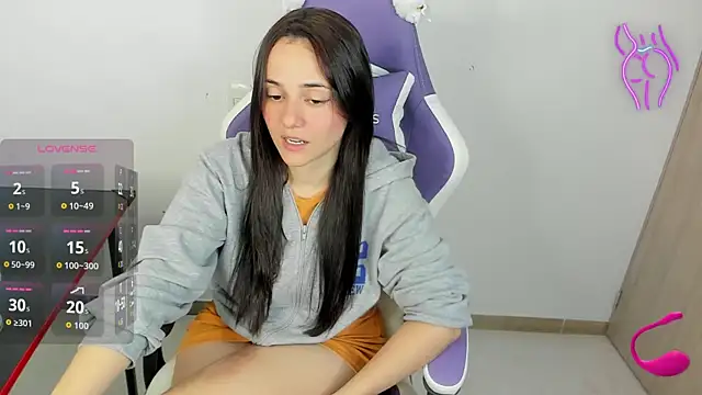 Snapshot of lucia_s1 chatting on 02-12-26, 11:38 lucia s1 online show from 02-12-26, 11:38