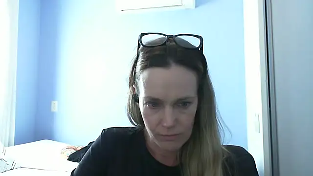 Annylove1 online show from 09-14-25, 05:45