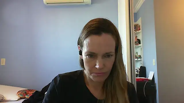 Snapshot of Annylove1 chatting on 09-19-25, 11:00 Annylove1 online show from 09-19-25, 11:00