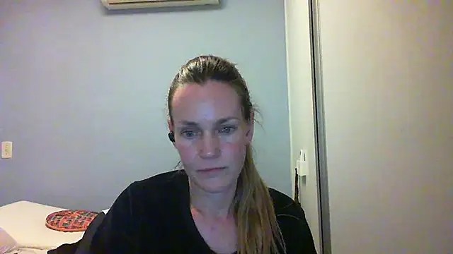 Annylove1 online show from 10-13-25, 12:21