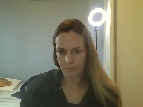 Snapshot of Annylove1 chatting on 10-30-25, 10:49 Annylove1 online show from 10-30-25, 10:49