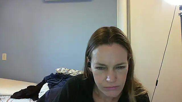 Snapshot of Annylove1 chatting on 11-04-25, 10:14 Annylove1 online show from 11-04-25, 10:14