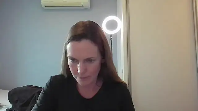 Snapshot of Annylove1 chatting on 11-17-25, 03:51 Annylove1 online show from 11-17-25, 03:51