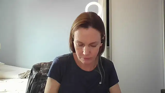 Snapshot of Annylove1 chatting on 11-27-25, 03:36 Annylove1 online show from 11-27-25, 03:36