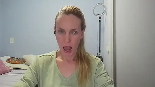 Annylove1 online show from 04-20-26, 12:13