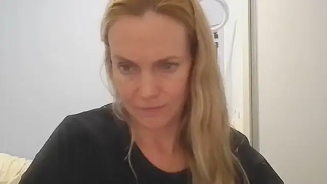 Annylove1 online show from 05-22-26, 12:07