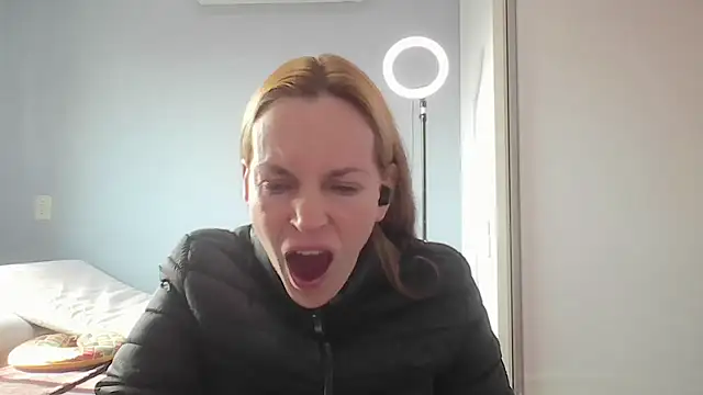 Annylove1 online show from 06-03-26, 04:56