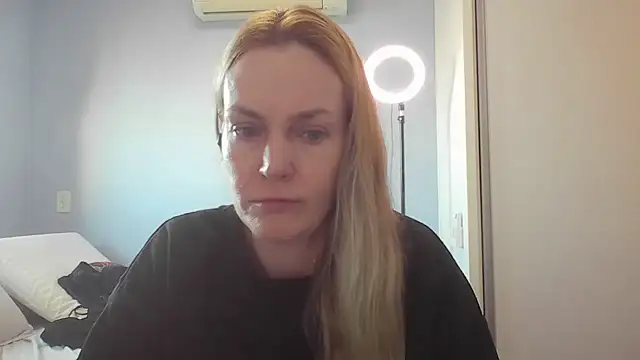 Annylove1 online show from 06-08-26, 10:48