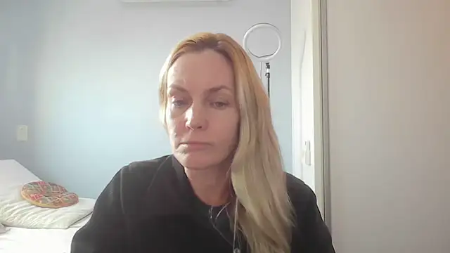 Annylove1 online show from 06-09-26, 12:50