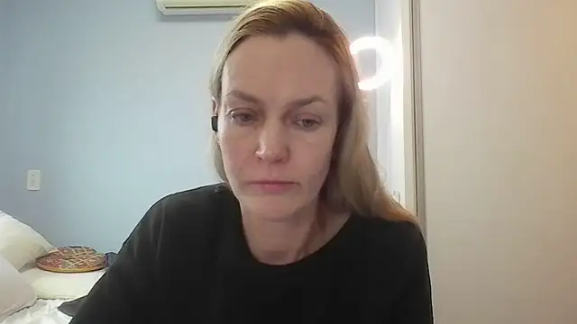 Annylove1 online show from 06-11-26, 10:46