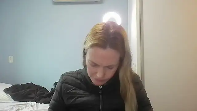 Annylove1 online show from 06-25-26, 10:53