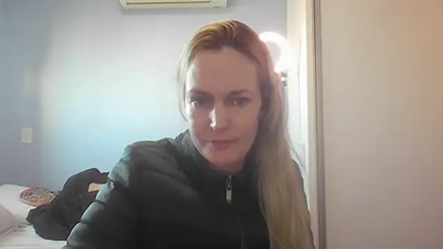 Annylove1 online show from 07-20-26, 10:50