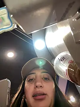 Hannahoff online show from 09-29-25, 01:11