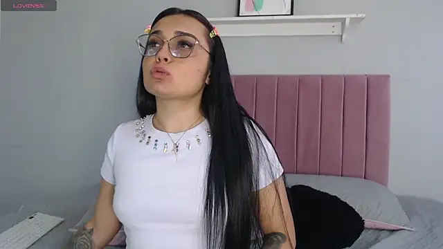 Snapshot of Danii_vg1 chatting on 07-06-26, 03:03 Danii vg1 online show from 07-06-26, 03:03