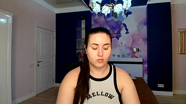 Roxie Bradley online show from 02-14-25, 07:17