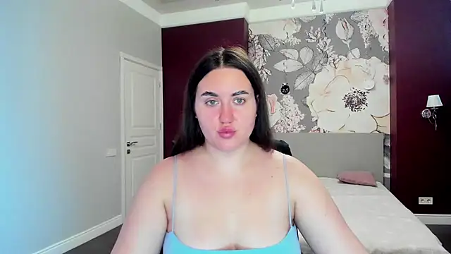 Roxie Bradley online show from 11-13-25, 06:45